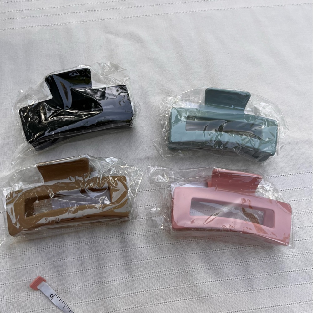XL claw hair clips - Picture 2 of 11